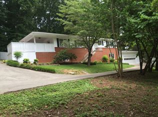 106 Middlebury Rd, Oak Ridge, TN 37830