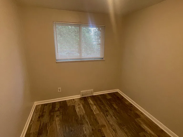 3020 N Columbine St — Photo 5