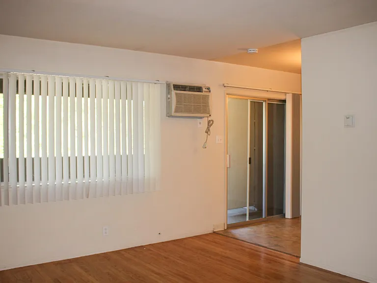 2130 Galindo St #5 — Photo 4