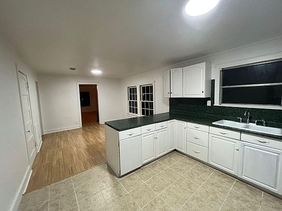 4th image of 8437 Wingfield Dr
