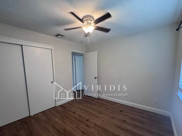930 Olive Dr #26 — Photo 8