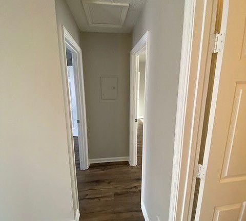 5th image of 127 N Poole St #B