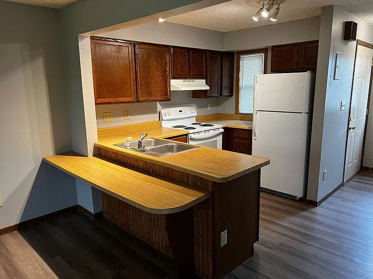 728 Westwinds Dr #5 — Photo 3