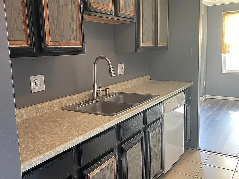 22354 Stablehouse Dr — Photo 18