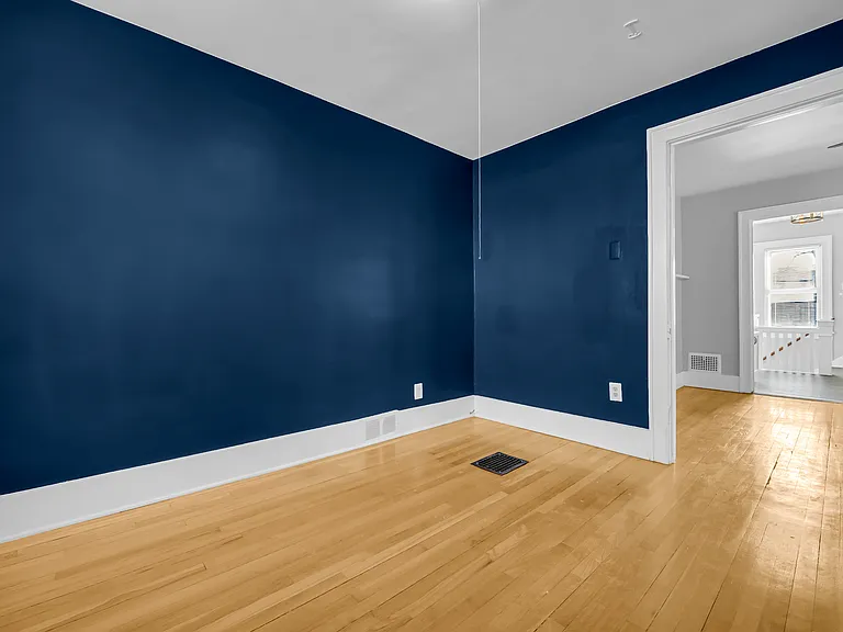 23921 Oxford St #2 — Photo 14