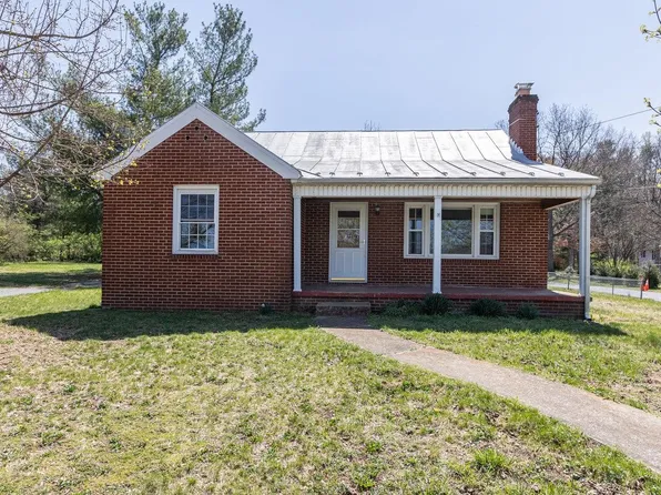 7221 Rocky Bar Rd, Elkton, VA 22827