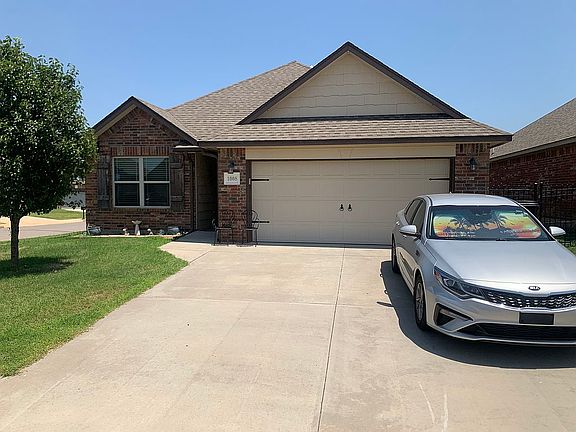 2nd image of 1008 Golden Leaf Dr