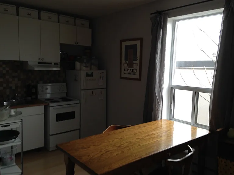 225 Gladstone Ave — Photo 112