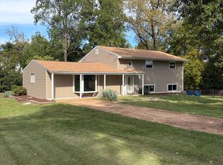 1255 Vero Ln, Ballwin, MO 63011