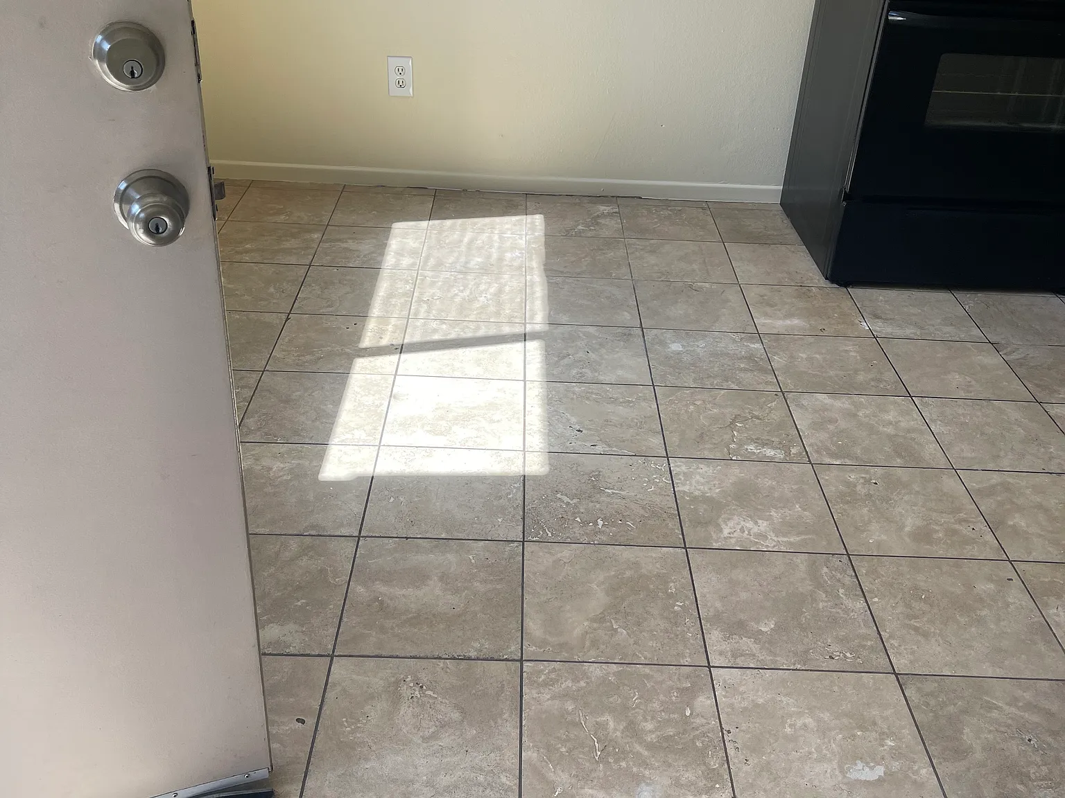 2 bed, $2,500 — Photo 3