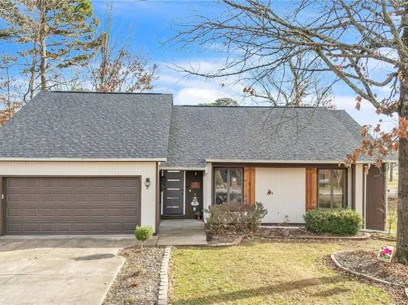 8 Hillcrest Dr, Holiday Island, AR 72631