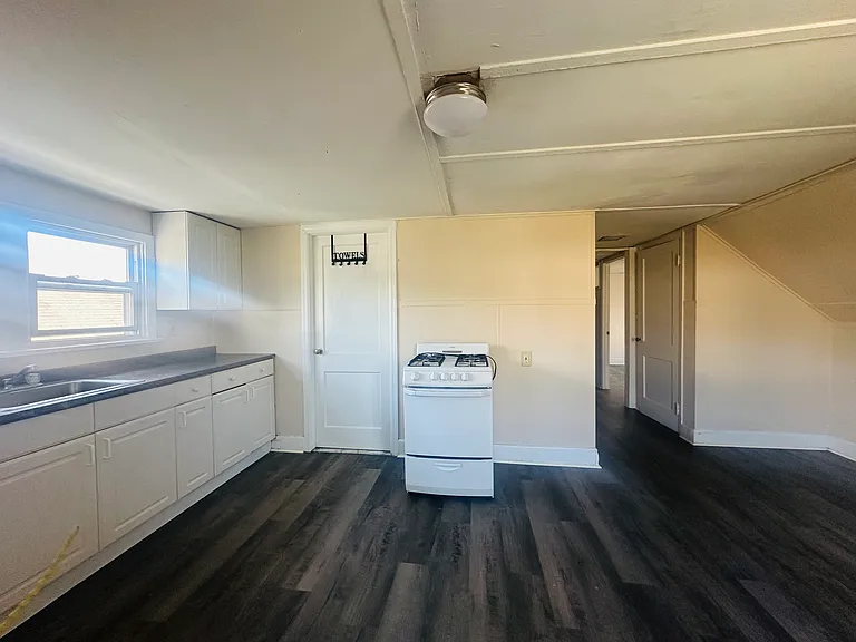 18 Taylor Ave #3 — Photo 4