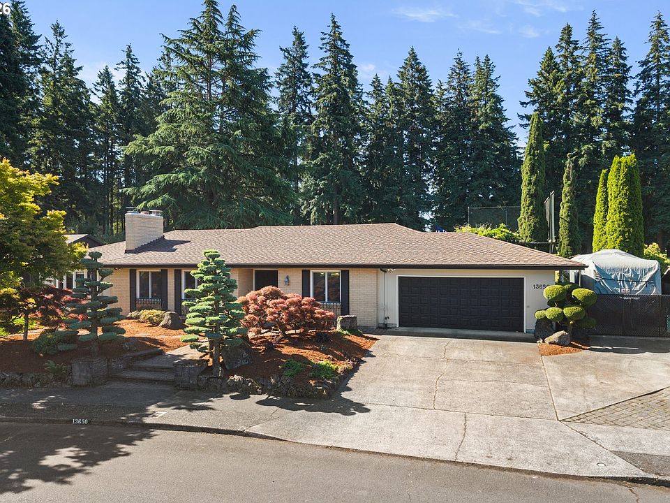 1st image of 13650 NE Hassalo St