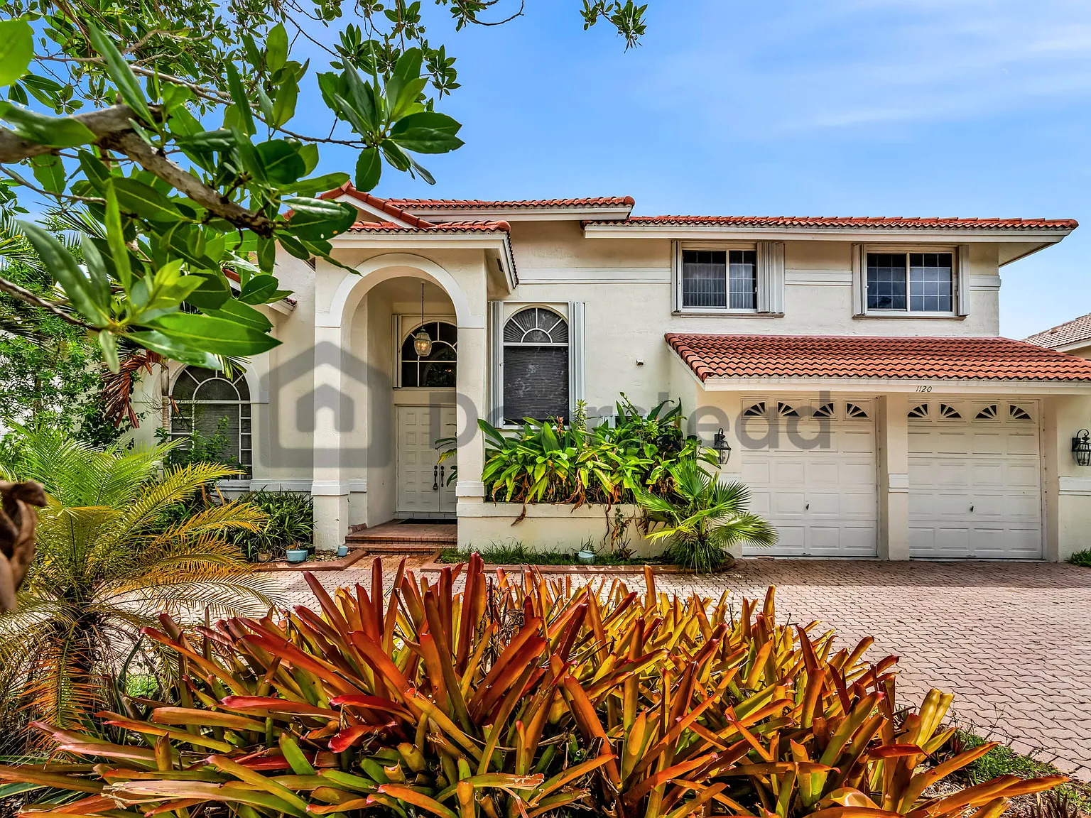 4 bed, 3.5 bath, 3200 sqft, $5,185 — Photo 1