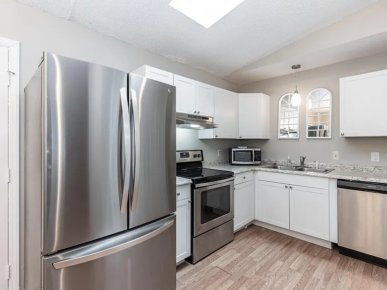 1822 Birmingham Ave — Photo 7