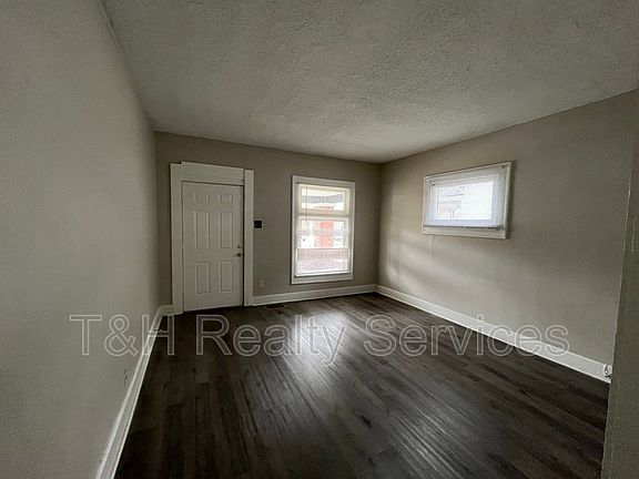 4th image of 1511 E Kelly St