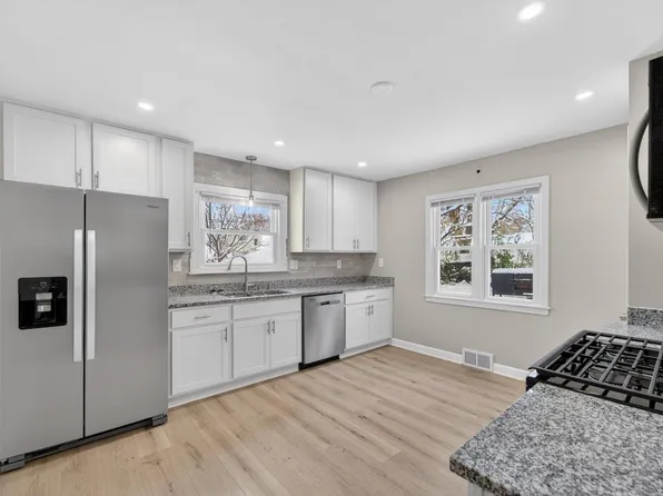 2822 South 48th STREET, Milwaukee, WI 53219