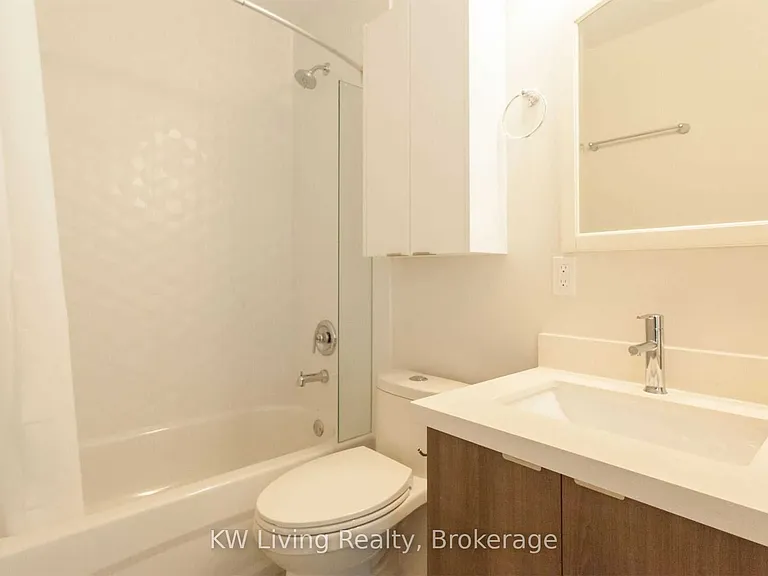 247 Chisholm Ave #3 — Photo 7