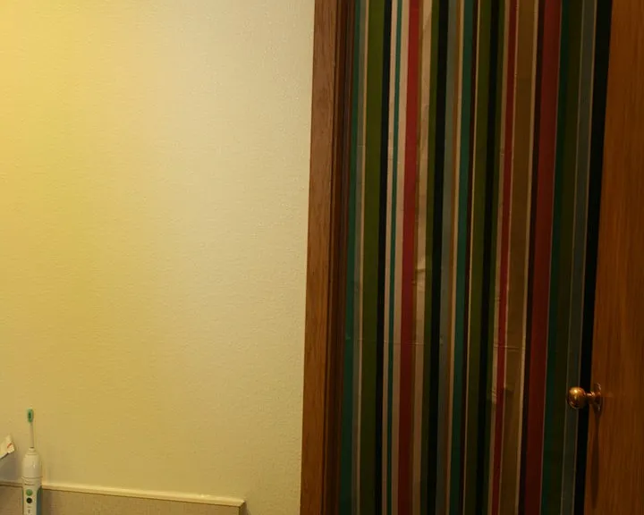 Adams Court Apartments — Photo 14