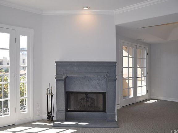 3rd image of 1844 Kelton Ave APT 303