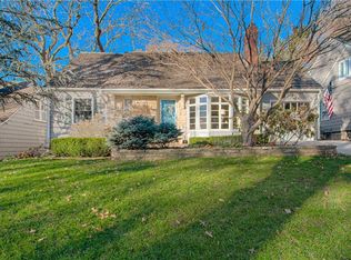 5546 Fairway Rd, Fairway, KS 66205