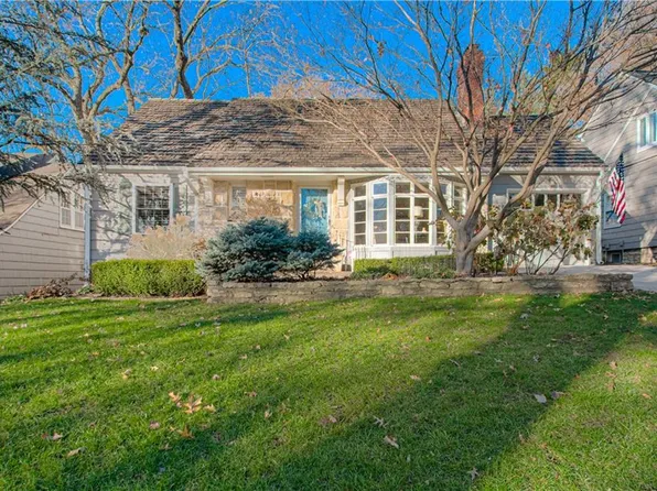 5546 Fairway Rd, Fairway, KS 66205