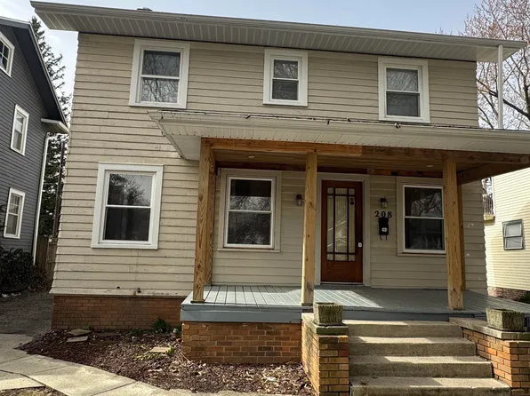 208 McKinnie Cir, Fort Wayne, IN 46806