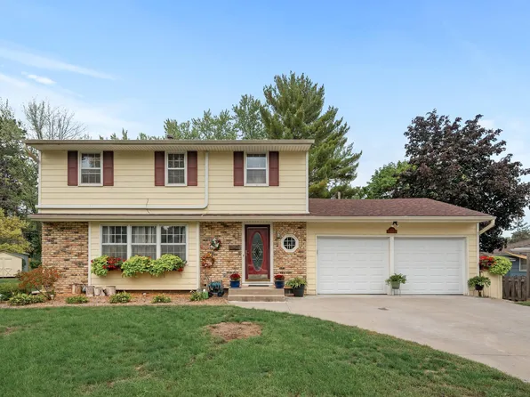 9444 12th Avenue Cir, Bloomington, MN 55425