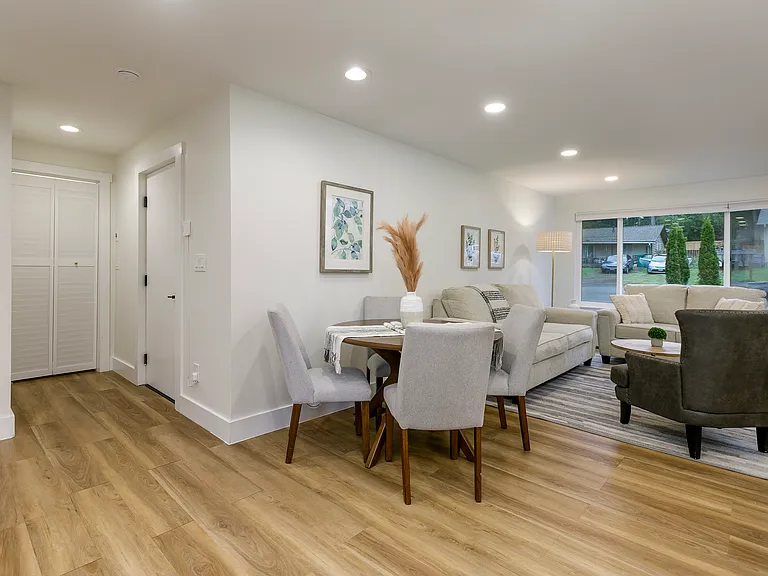 20323 12th Dr SE — Photo 8