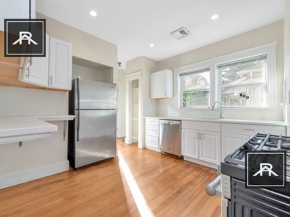 2nd image of 298-300 Alewife Brook Pkwy #2