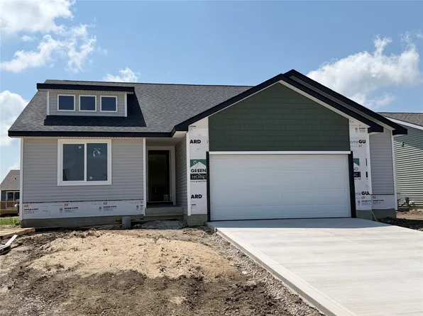 1500 Locust St, Waukee, IA 50263