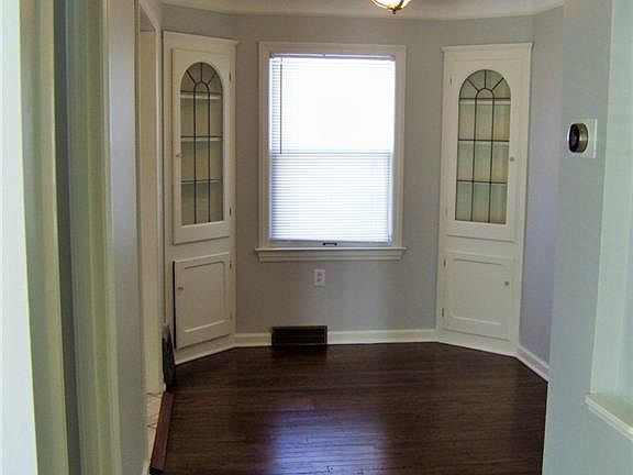 4th image of 6112 Parkridge Ave