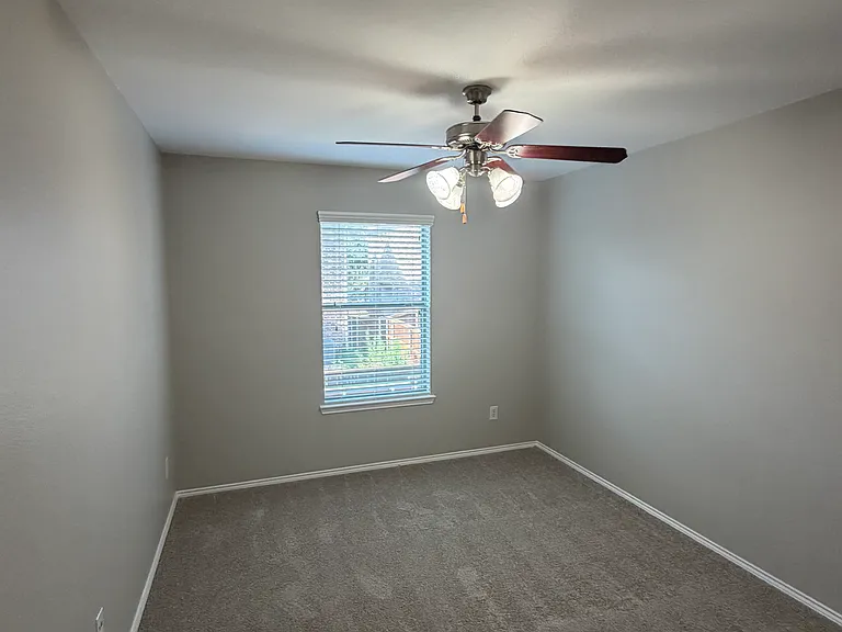 1008 Lucy Ln — Photo 27