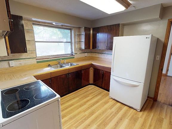 5th image of 530 Apple Blossom Ln