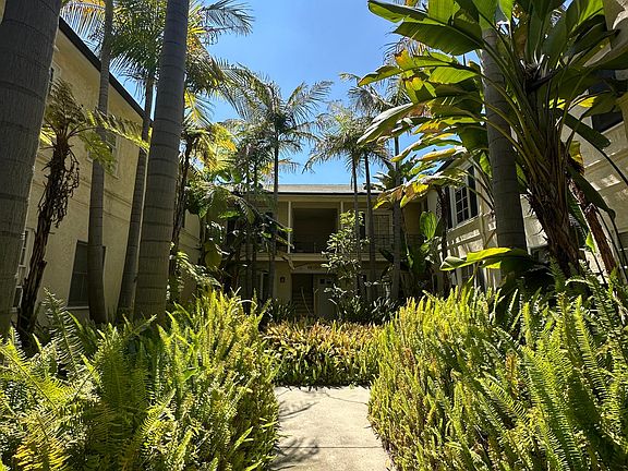 5th image of 427 N Van Ness Ave #435-1/4