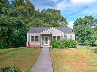 1500 Rock Rose Rd, Bristol, TN 37620