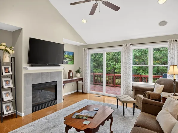 66 Holbeck Cor #66, Plymouth, MA 02360
