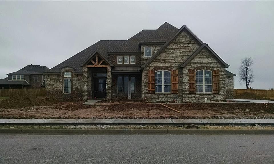 1st image of 2808 W Amour Dr