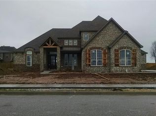 2808 W Amour Dr, Rogers, AR 72758
