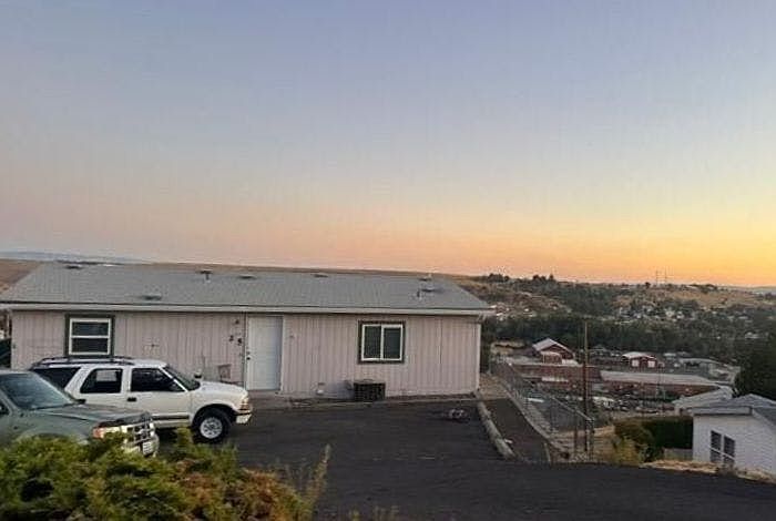 1st image of 25 NE Mount Hebron Dr
