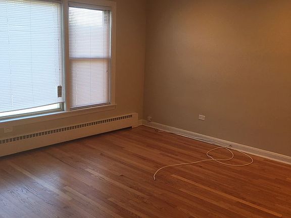 3rd image of 6534 N Harlem Ave APT 2