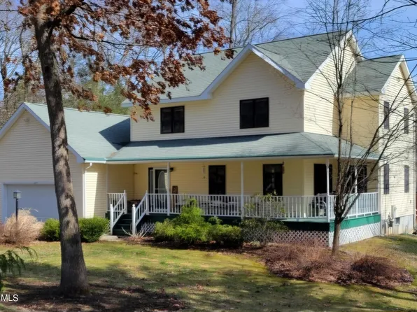 2271 Pine Ridge Road, Niskayuna, NY 12309