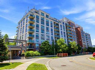 120 Dallimore Cir #923, Toronto, ON M3C 4J1