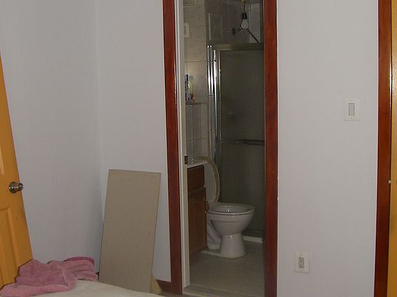 4th image of 20 Henry St Frnt 1