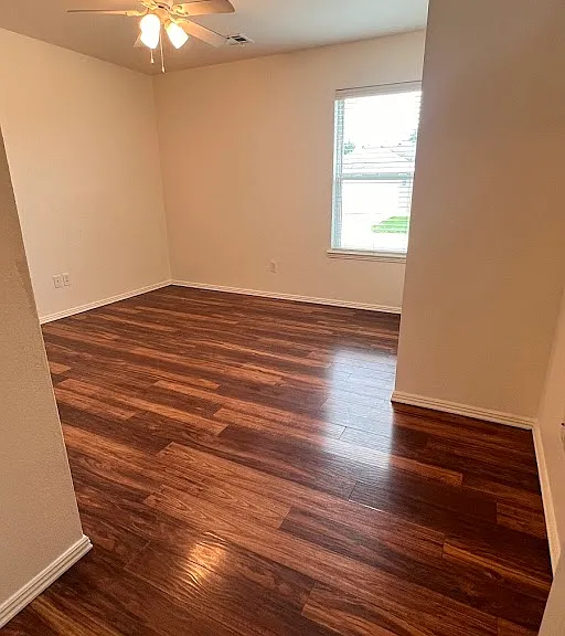 4419 W Pecan St — Photo 9