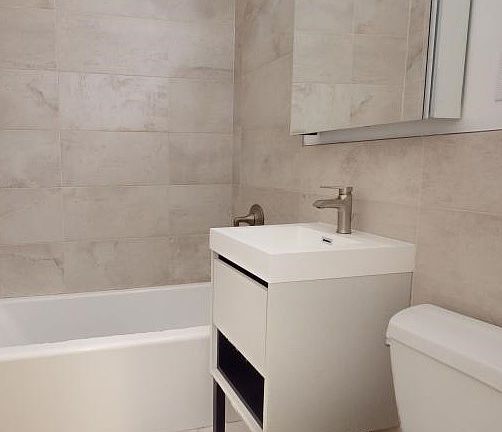 5th image of 220 E 26th St APT 3C