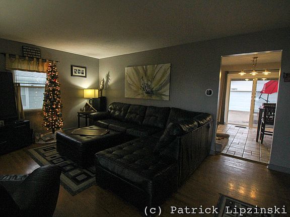5th image of 1031 Truxton Ave NE