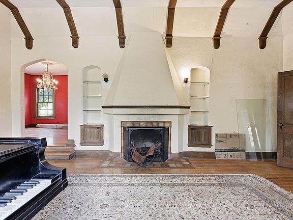 5th image of 1575 Cristobal Dr