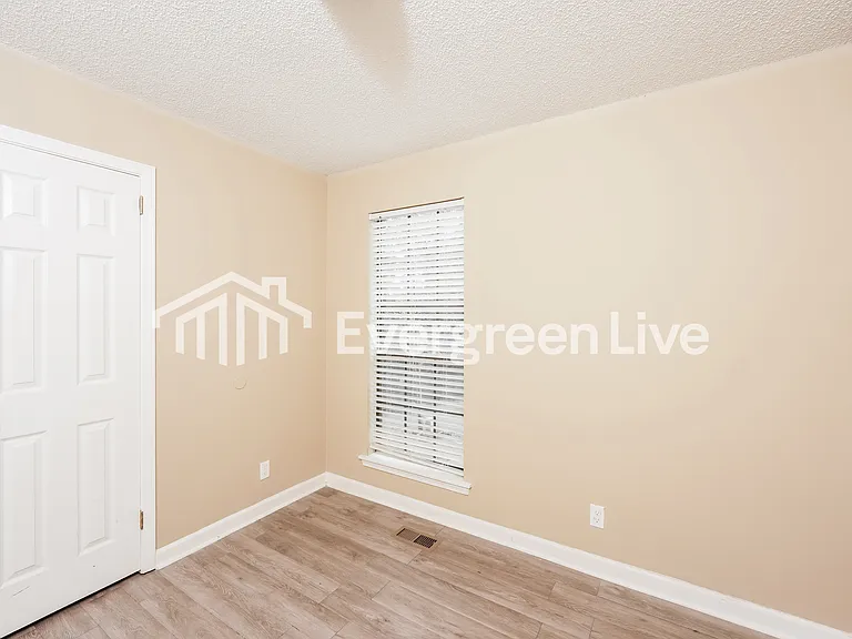 2657 Laburnum Dr — Photo 12