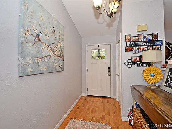 4th image of 805 E Lansdowne Ave
